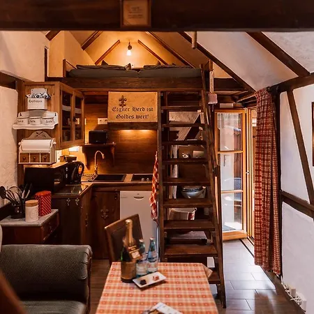 Altes Hinterhaeusel Apartment *